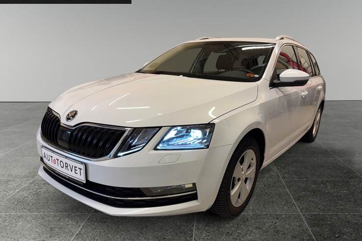 Hvid Skoda Octavia fra 2020