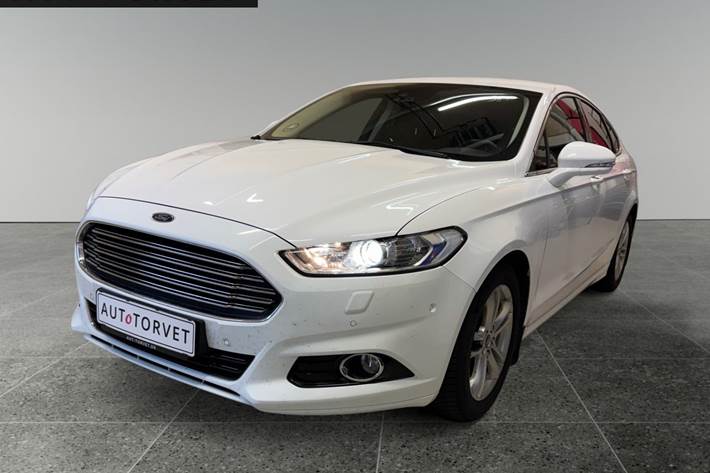 Hvid Ford Mondeo fra 2015