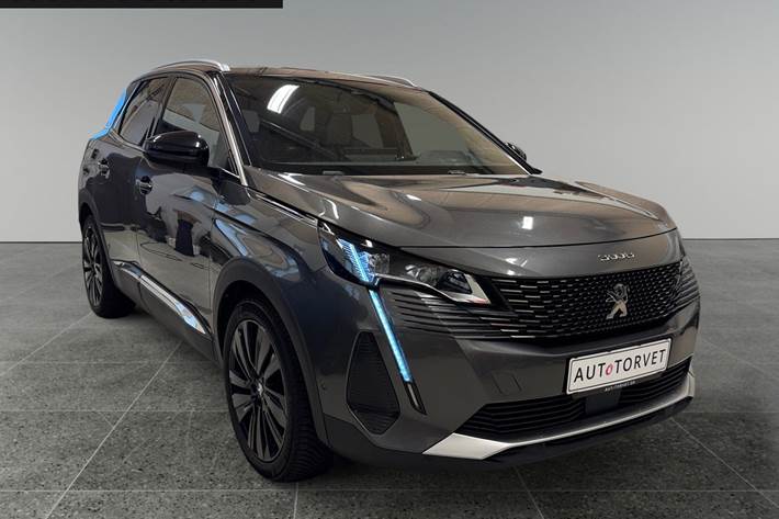 Grå Peugeot 3008 fra 2021