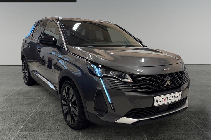 Grå Peugeot 3008 fra 2021