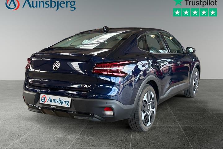 Blå Citroën ë-C4 X fra 2025