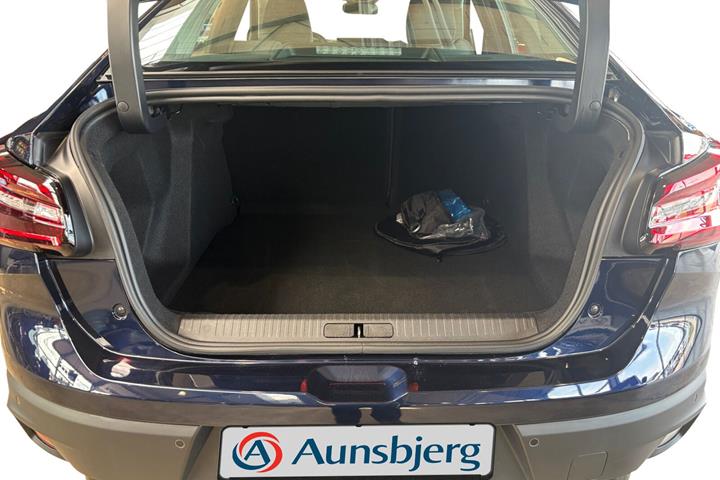 Blå Citroën ë-C4 X fra 2025