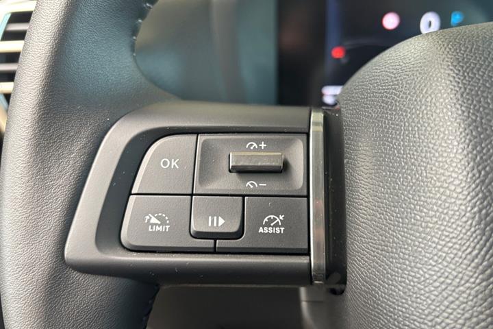 Blå Citroën ë-C4 X fra 2025