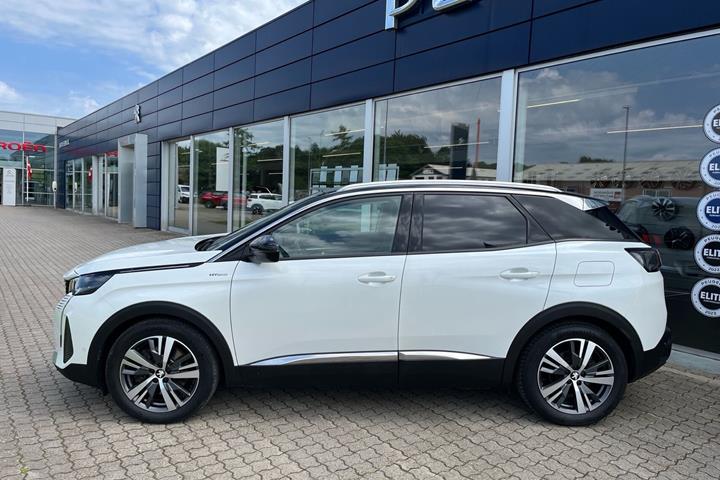 Hvid Peugeot 3008 fra 2021