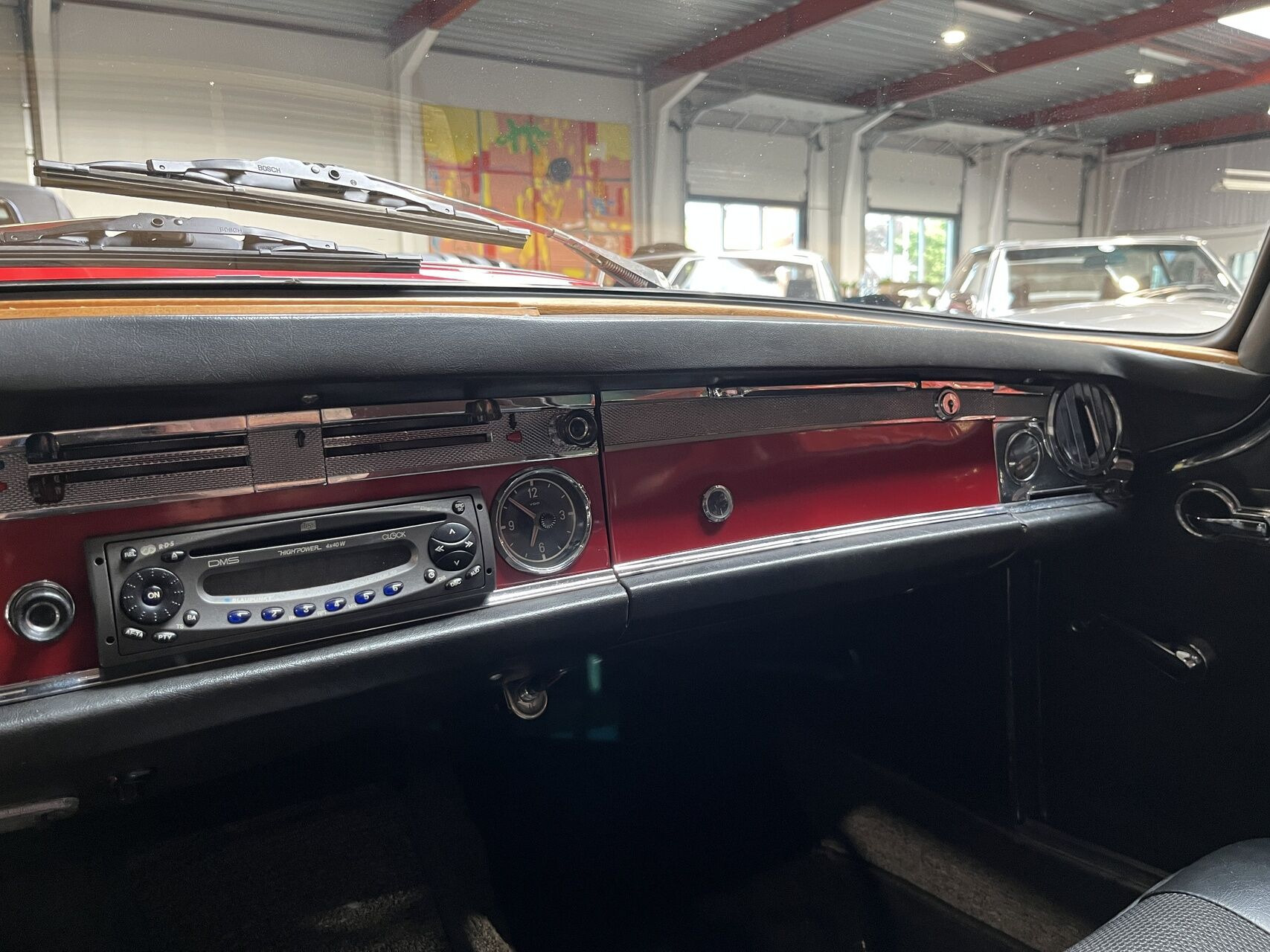 Rød Mercedes SL230 fra 1967