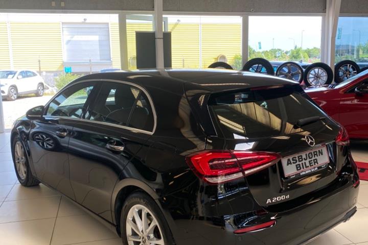 Sort Mercedes A200 d fra 2020