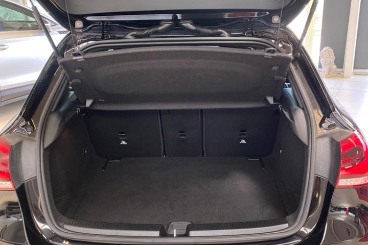 Sort Mercedes A200 d fra 2020