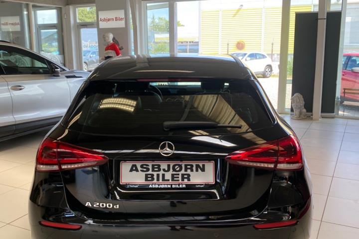 Sort Mercedes A200 d fra 2020
