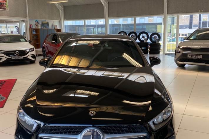 Sort Mercedes A200 d fra 2020
