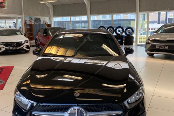 Sort Mercedes A200 d fra 2020