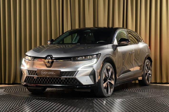 Grå Renault Megane E-Tech fra 2023