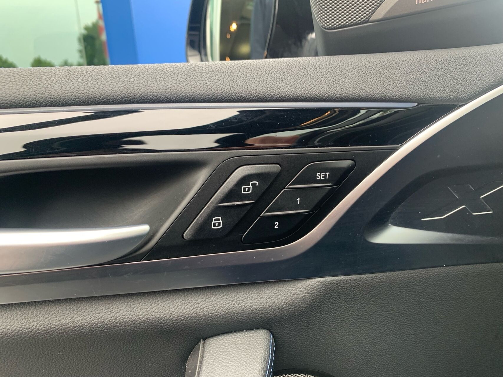 Blå BMW iX3 fra 2023