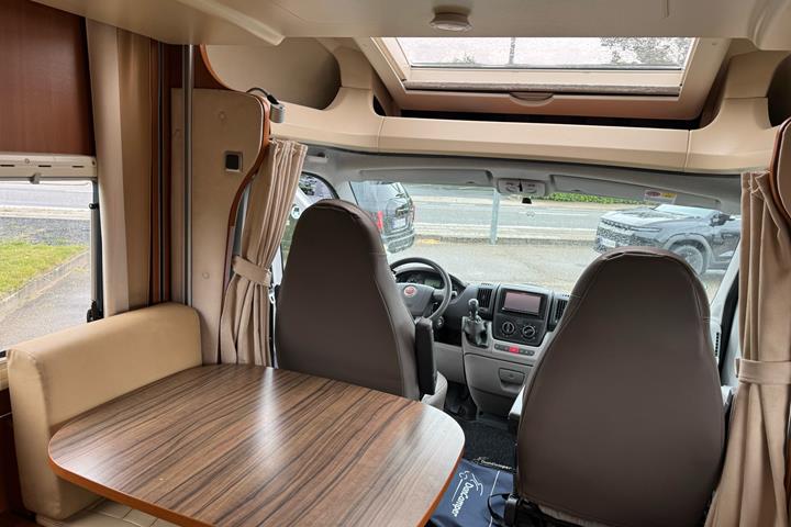 Sølv Fiat Ducato fra 2010