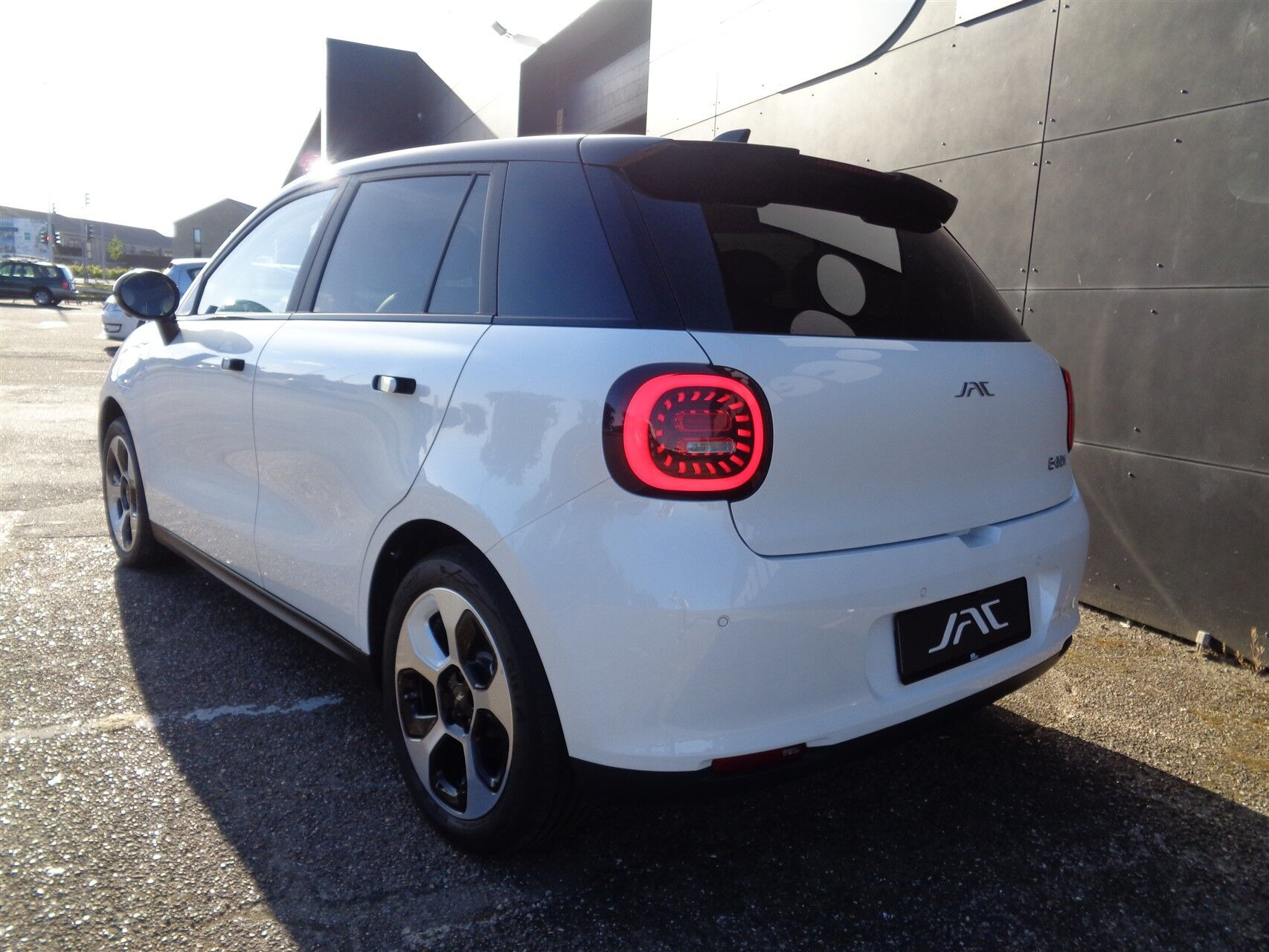 Sort JAC E30X fra 2025