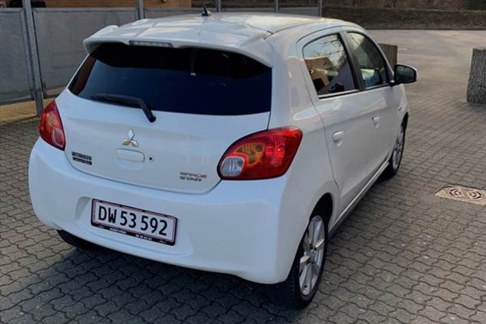 undefined Mitsubishi Space Star fra 2015