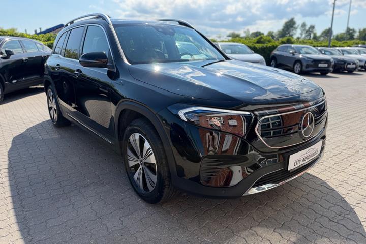 Sort Mercedes EQB300 fra 2023