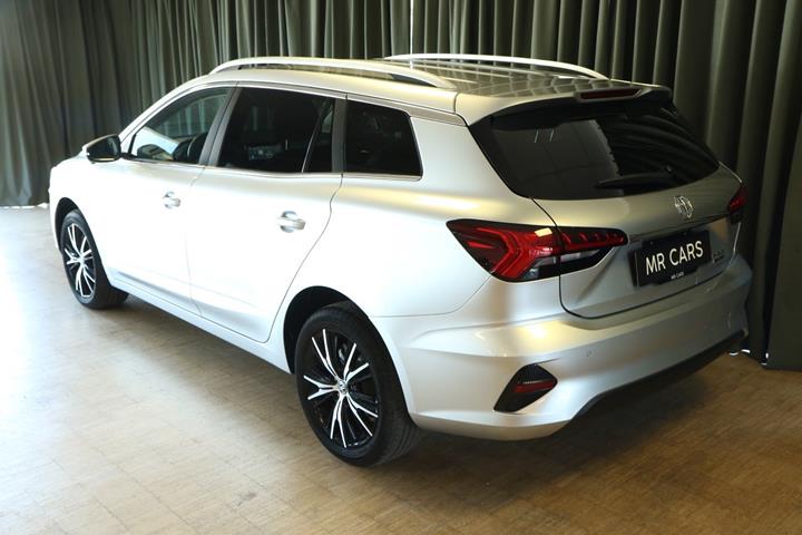 Grøn MG MG5 fra 2023