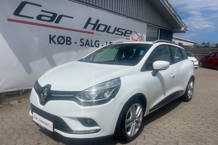 Hvid Renault Clio IV fra 2019 set udefra