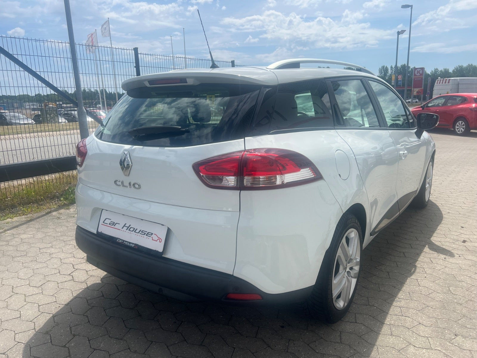 Hvid Renault Clio IV fra 2019