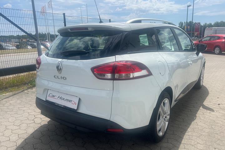 Hvid Renault Clio IV fra 2019