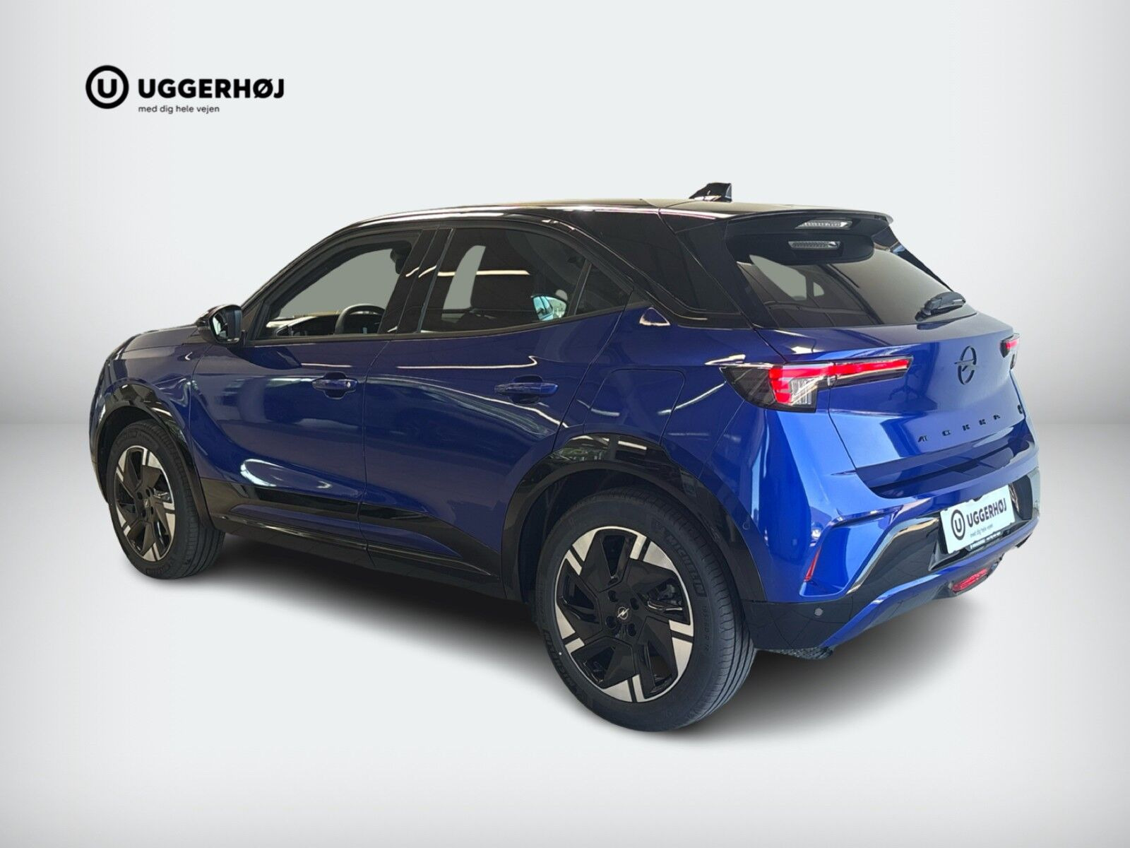 Blå Opel Mokka-e fra 2025