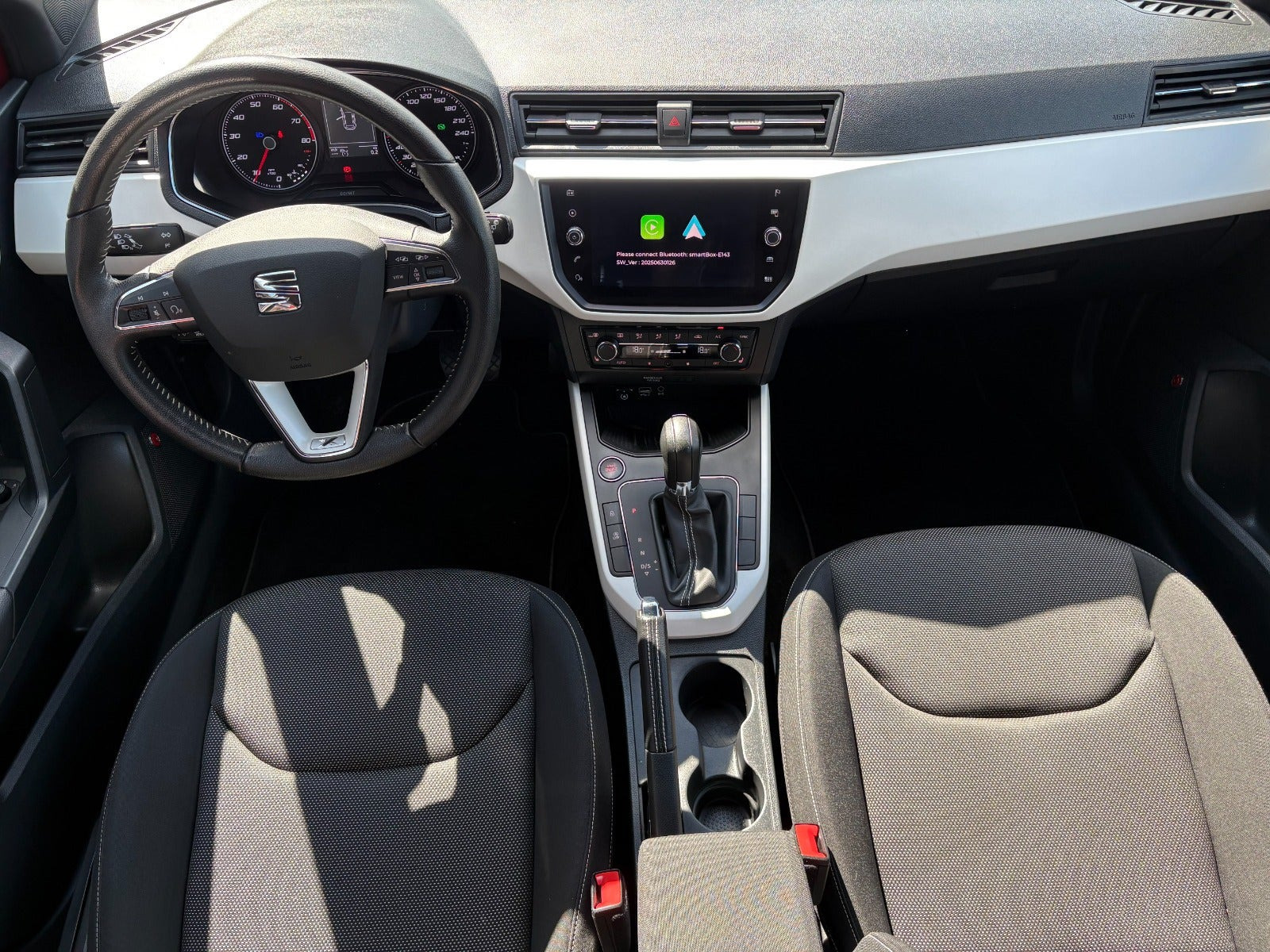 Rød Seat Arona fra 2019