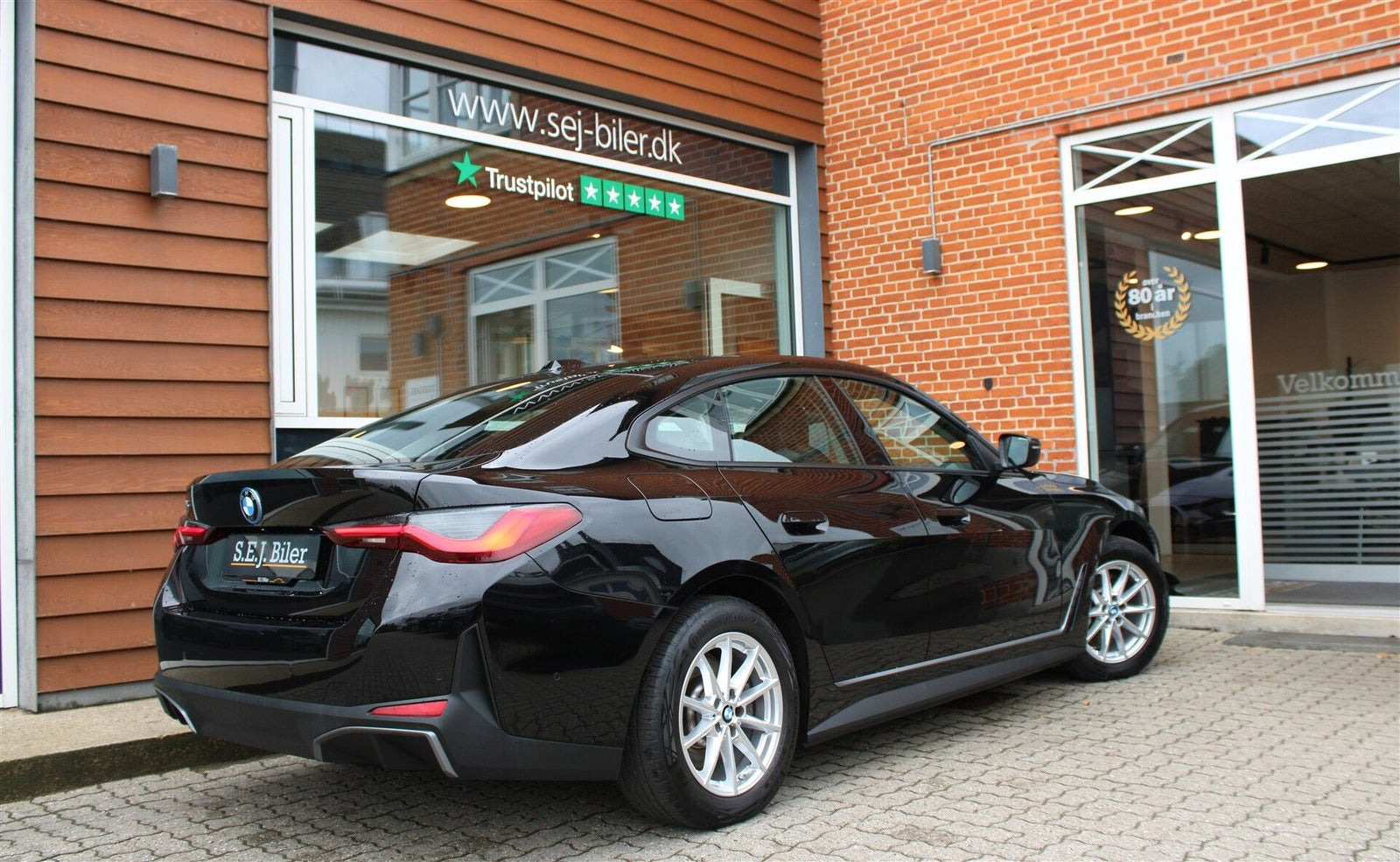 Sort BMW i4 fra 2023