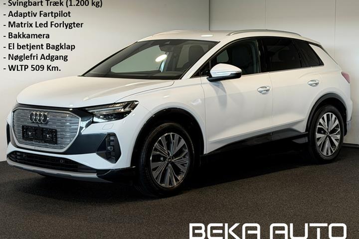 Hvid Audi Q4 e-tron fra 2024 set udefra