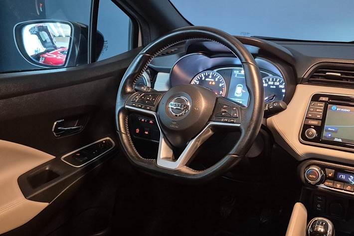 Grå Nissan Micra fra 2018