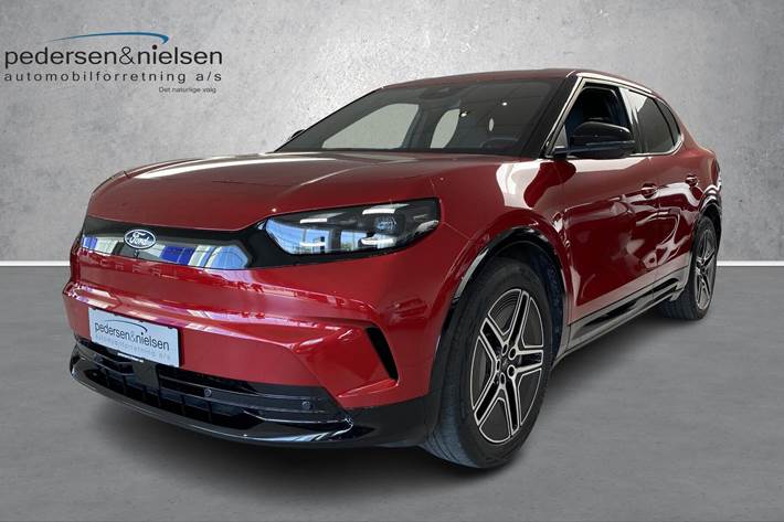 Rød Ford Capri fra 2025
