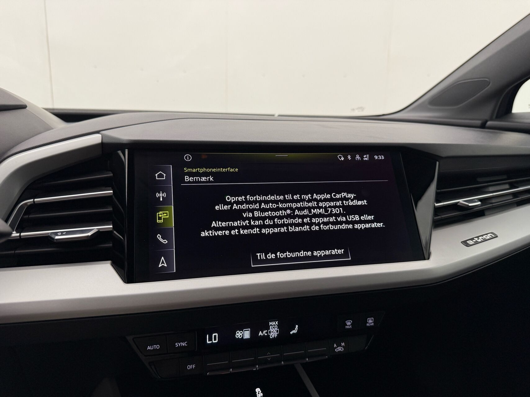Grå Audi Q4 fra 2023