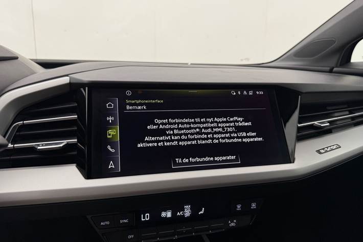 Grå Audi Q4 fra 2023