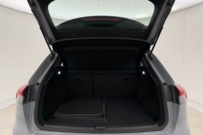 Grå Audi Q4 fra 2023