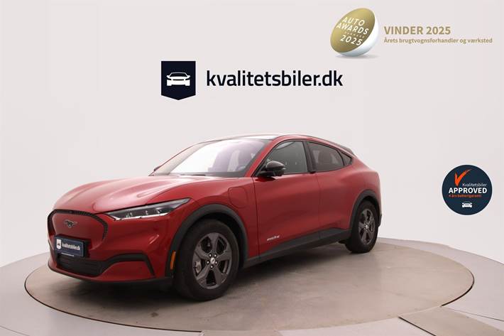 Rød Ford Mustang Mach-E fra 2023