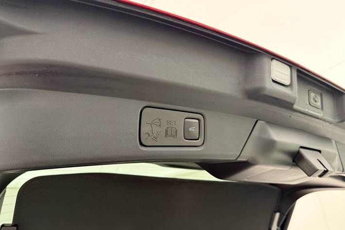 Rød Ford Mustang Mach-E fra 2023