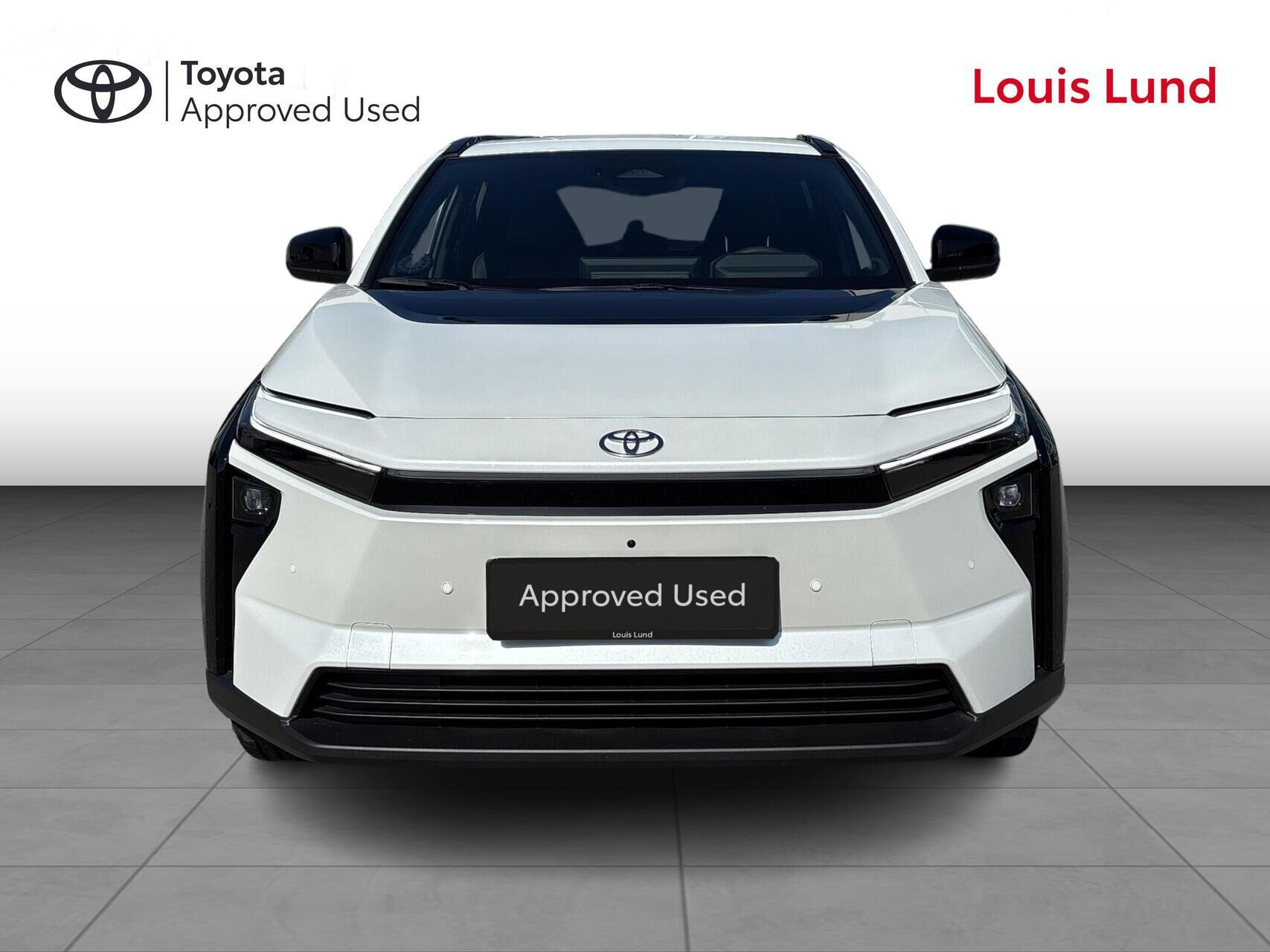Hvid Toyota BZ4X fra 2026