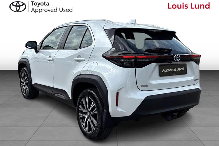 Hvid Toyota Yaris Cross fra 2022