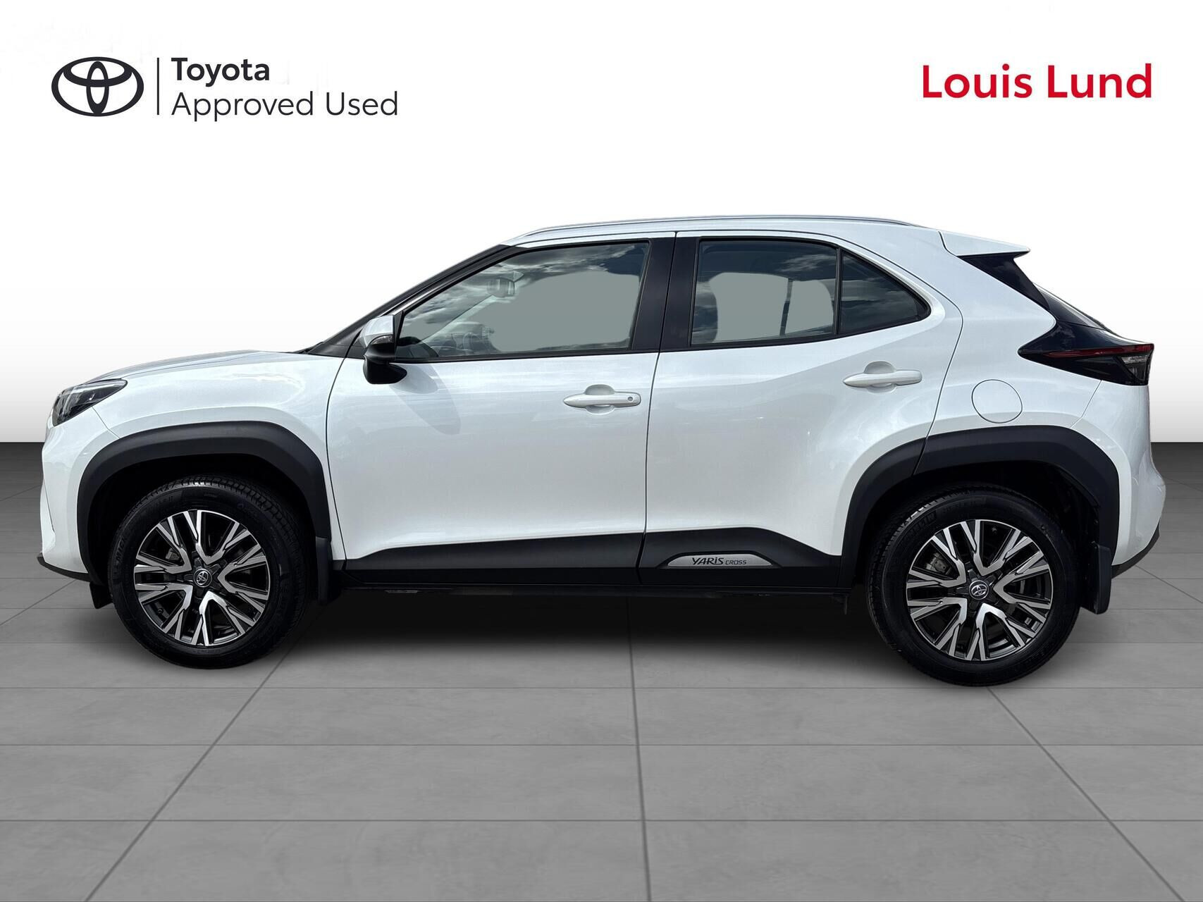 Hvid Toyota Yaris Cross fra 2022