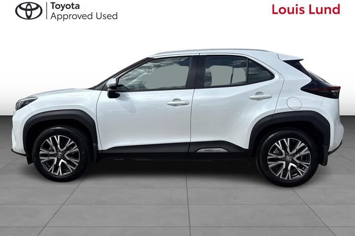 Hvid Toyota Yaris Cross fra 2022