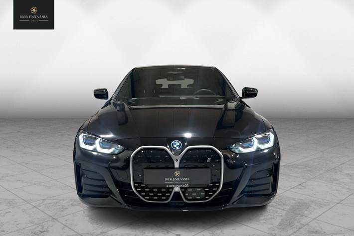 Sort BMW i4 fra 2023