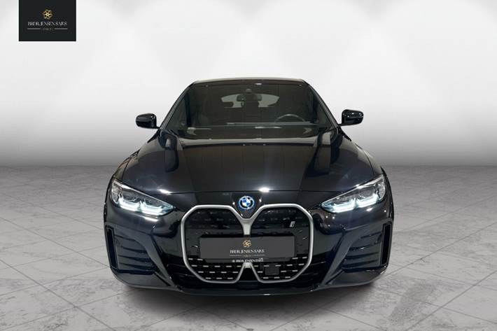 Sort BMW i4 fra 2023