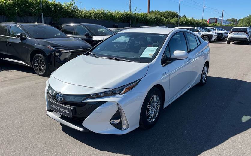 Toyota Prius Plug-in 1,8 Plugin-hybrid H3 122HK 5d Aut.