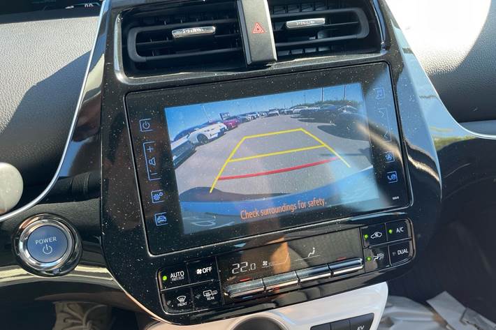 Hvid Toyota Prius Plug-in fra 2019