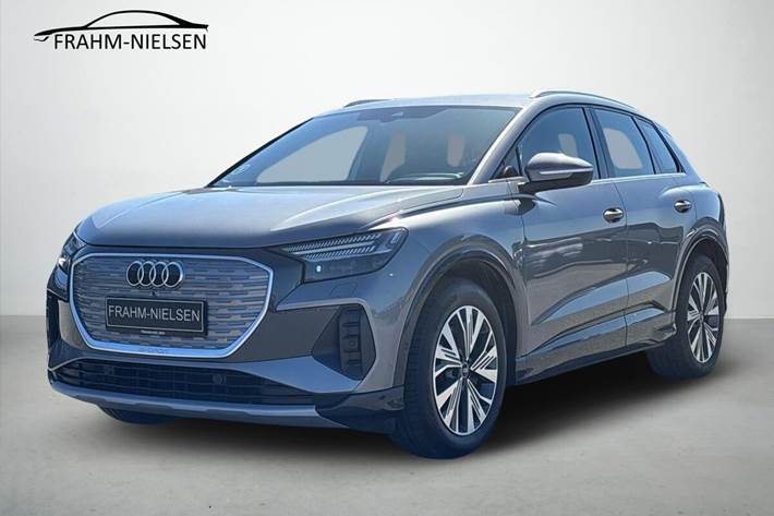 Grå Audi Q4 fra 2023
