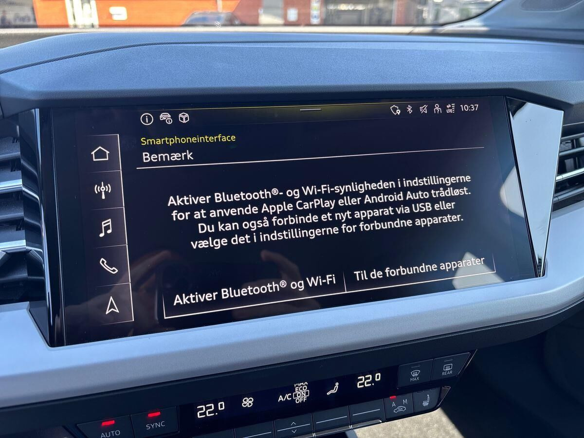 Grå Audi Q4 fra 2023