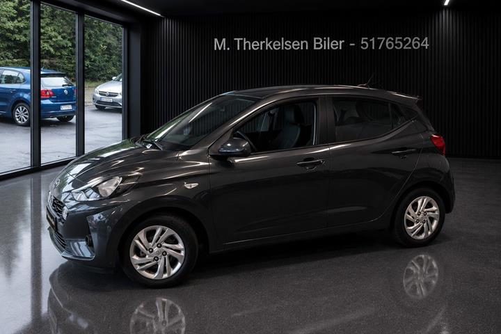 Sort Hyundai i10 fra 2021 set udefra