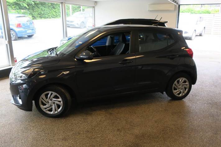 Sort Hyundai i10 fra 2021