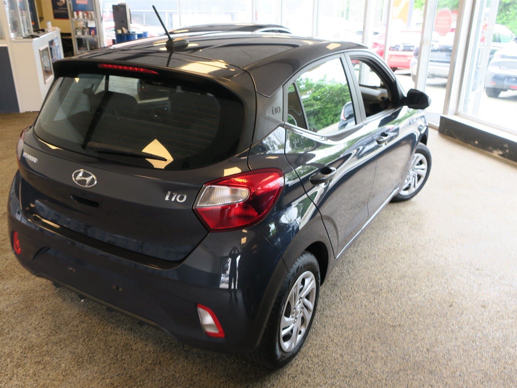 Sort Hyundai i10 fra 2021