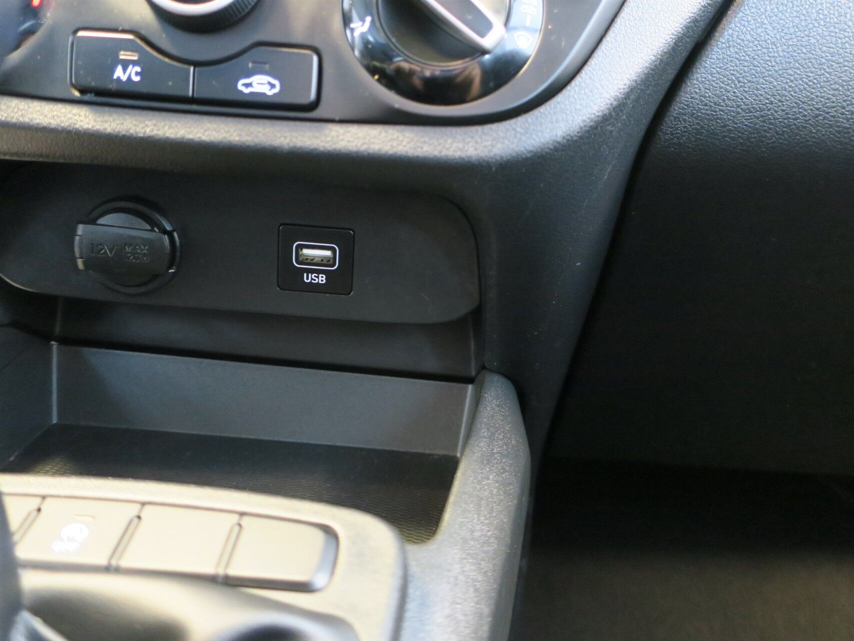Sort Hyundai i10 fra 2021