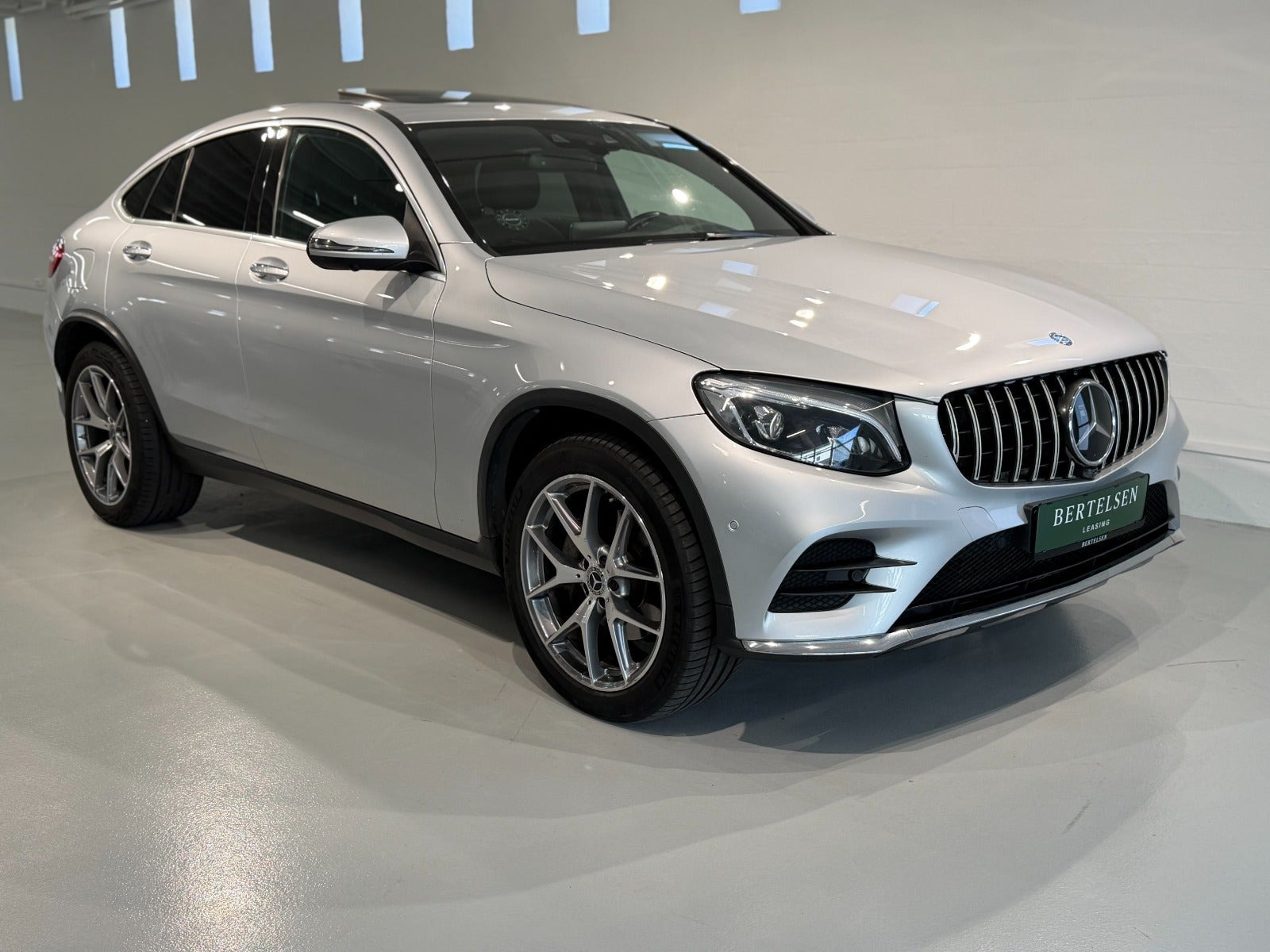 Sølv Mercedes GLC250 d fra 2018